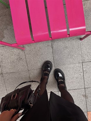 Martina Siyah Rugan Tokalı Kadın Loafer Ayakkabı